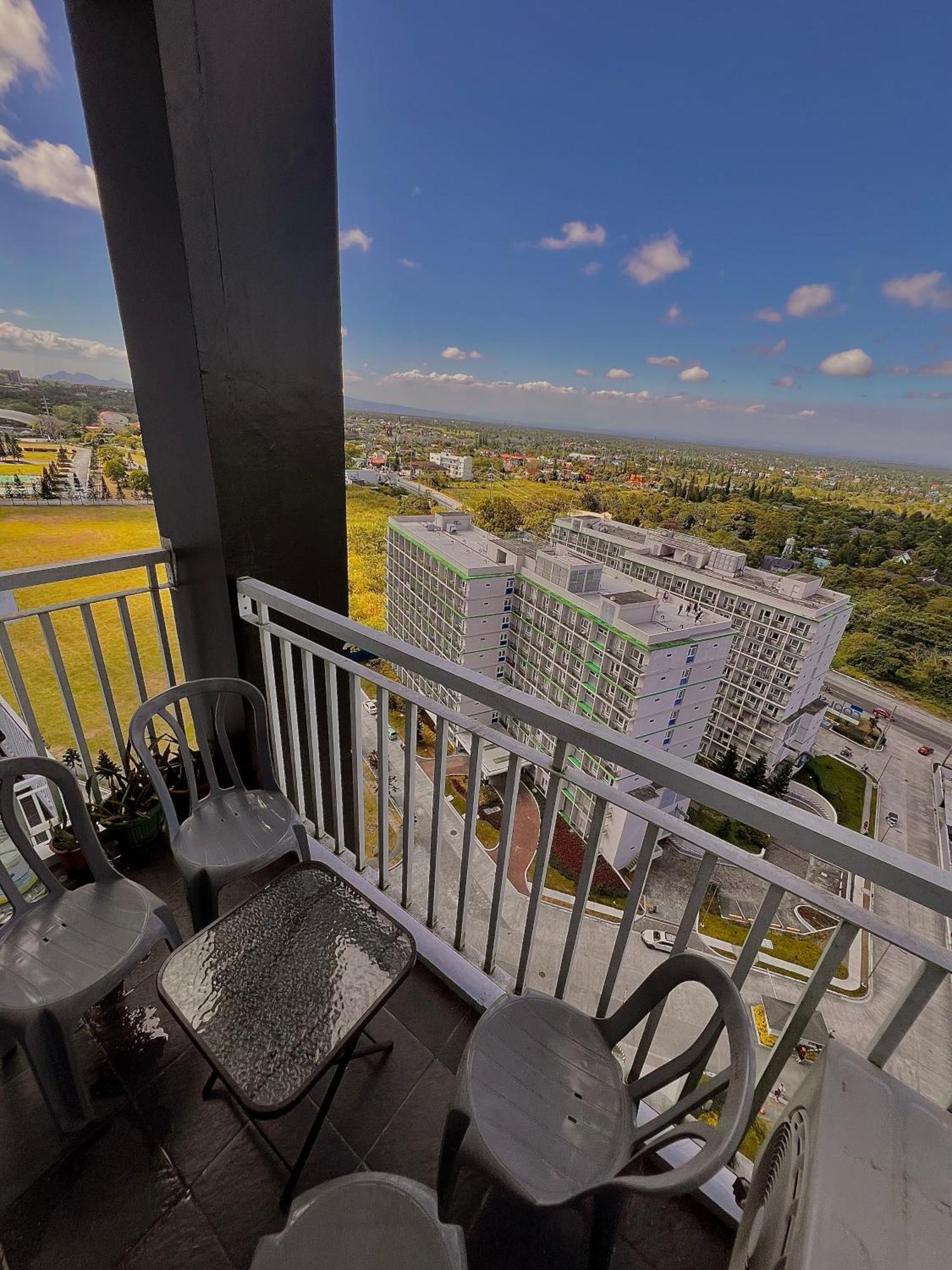 The Pallet House, Wind Residences Tagaytay Tagaytay City Buitenkant foto